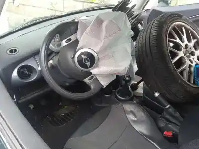 Здавання транспортного засобу bmw mini (r50,r53) cooper року 2003 потужний w10b16a