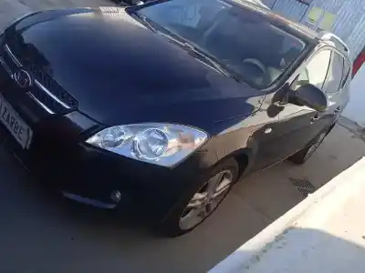 Veicolo di demolizione kia pro cee´d (ed) 2.0 crdi 140 dell'anno 2007 alimentato d4ea