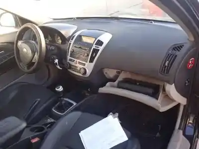 Veicolo di demolizione kia pro cee´d (ed) 2.0 crdi 140 dell'anno 2007 alimentato d4ea