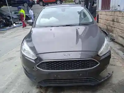Veículo de Sucata ford focus lim. business do ano 2017 alimentado xwda