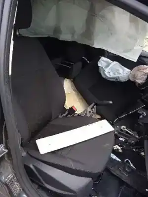 Veículo de Sucata ford focus lim. business do ano 2017 alimentado xwda