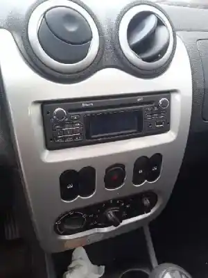 Scrapping Vehicle dacia sandero 1.6 of the year 2012 powered k4m696