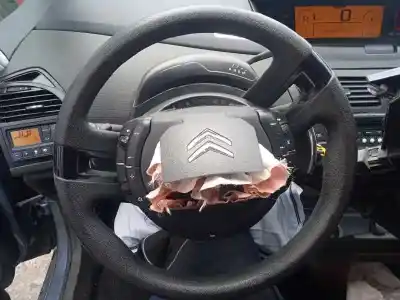 Scrapping Vehicle citroen c4 picasso sx of the year 2009 powered 9hz