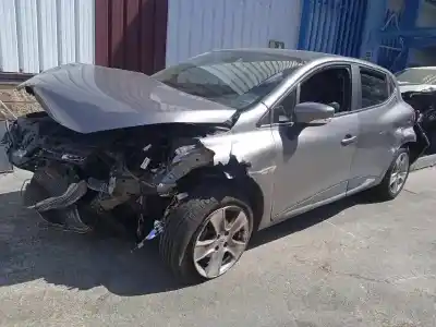 Здавання транспортного засобу RENAULT CLIO IV (BH_) 0.9 TCE 90 року 2015 потужний H4B400
