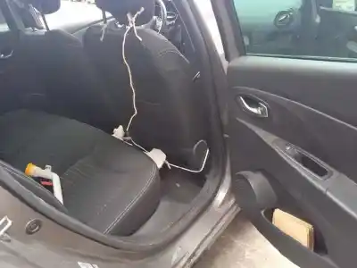 Veículo de Sucata renault clio iv (bh_) 0.9 tce 90 do ano 2015 alimentado h4b400