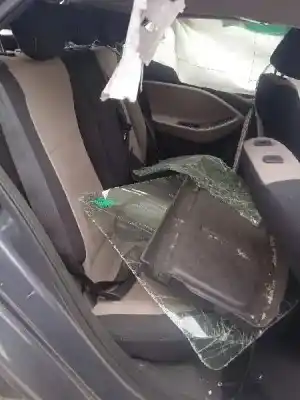 Sloopvoertuig hyundai i20 1.4 cat van het jaar 2016 aangedreven g4lc