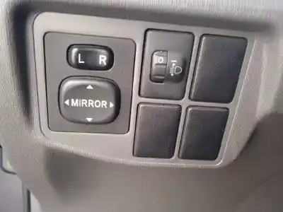 Sloopvoertuig toyota prius (nhw30) plug-in hybrid advance van het jaar 2012 aangedreven 2zr