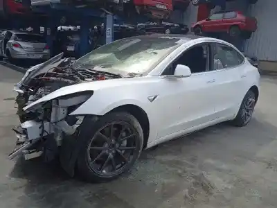 Vehicul casat TESLA MODEL 3 * al anului 2020 alimentat 