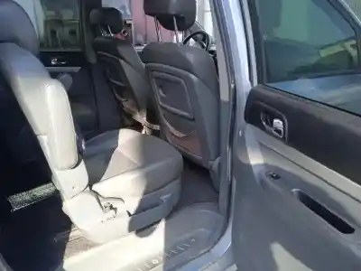 Здавання транспортного засобу ssangyong rodius xdi року 2006 потужний d27dt