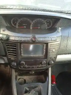 Здавання транспортного засобу ssangyong rodius xdi року 2006 потужний d27dt