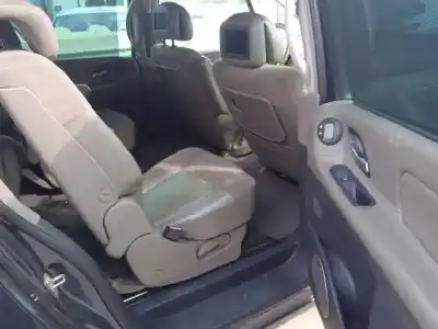 Здавання транспортного засобу renault espace iv (jk0/1_) 3.5 v6 (jk00 jk0f jk0p jk0s jk0w) року 2005 потужний v4y711