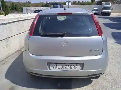 Veículo de Sucata fiat grande punto (199) 1.3 16v jtd cat do ano 2008 alimentado 199a2000