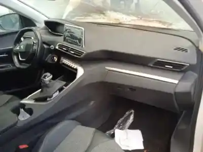 Veículo de Sucata peugeot 3008 allure do ano 2017 alimentado hn02