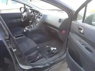 Veículo de Sucata peugeot 5008 premium do ano 2010 alimentado 9hz