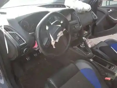 Sloopvoertuig ford focus lim. st van het jaar 2015 aangedreven t8da