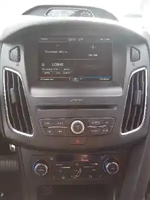 Sloopvoertuig ford focus lim. st van het jaar 2015 aangedreven t8da