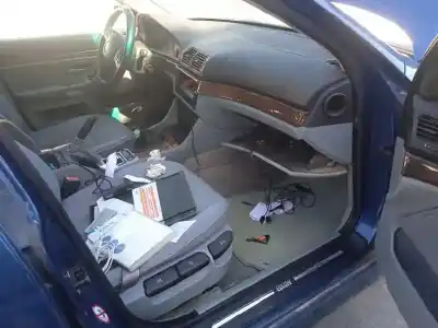 Veículo de Sucata bmw serie 5 berlina (e39) 2.0 16v diesel cat do ano 2002 alimentado 204d1