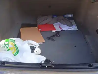 Veículo de Sucata bmw serie 5 berlina (e39) 2.0 16v diesel cat do ano 2002 alimentado 204d1