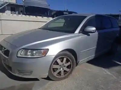 Утилизация автомобиля VOLVO V50 FAMILIAR 1.6 D Drive Kinetic 114 CV / 84 KW года 2011 питание D4162T