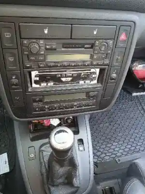 Vehicul casat seat alhambra (7v9) sport al anului 2003 alimentat asz