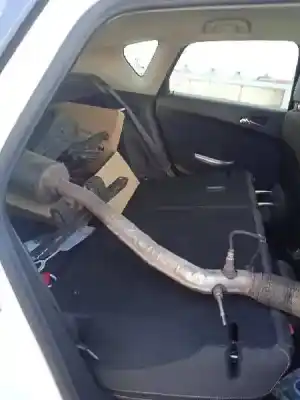 Veículo de Sucata opel astra j lim. sport do ano 2010 alimentado a17dtr