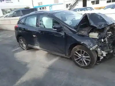 Sloopvoertuig ford focus lim. black&red van het jaar 2016 aangedreven m1dd