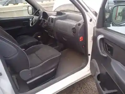 Veicolo di demolizione peugeot partner (s2) combi plus dell'anno 2007 alimentato 9hx