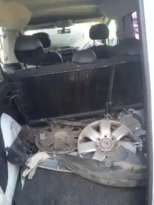 Veicolo di demolizione citroen berlingo first combi 1.6 hdi 75 sx dell'anno 2010 alimentato 9ht