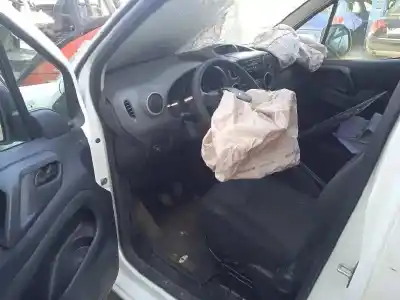 Veicolo di demolizione citroen berlingo first combi 1.6 hdi 75 sx dell'anno 2010 alimentato 9ht