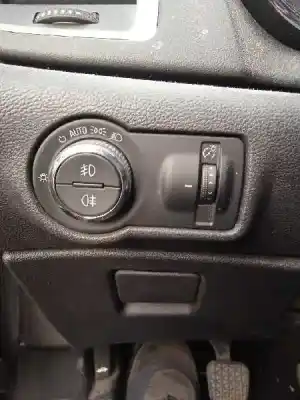 Veículo de Sucata opel astra j lim. sport do ano 2011 alimentado a17dtr