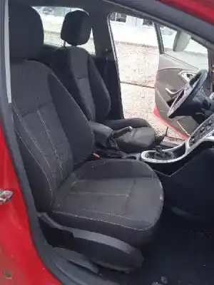 Veículo de Sucata opel astra j lim. sport do ano 2011 alimentado a17dtr