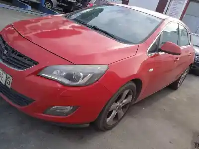Veículo de Sucata opel astra j lim. sport do ano 2011 alimentado a17dtr