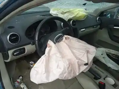 Veículo de Sucata audi a3 sportback (8p) 1.6 tdi do ano 2010 alimentado cayc