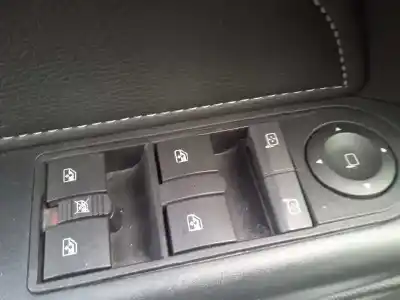 Veicolo di demolizione opel astra h berlina edition dell'anno 2010 alimentato z17dtr