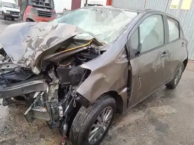 Veicolo di demolizione toyota yaris active dell'anno 2017 alimentato 1nr
