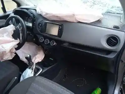 Veicolo di demolizione toyota yaris active dell'anno 2017 alimentato 1nr