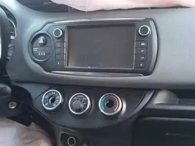 Veicolo di demolizione toyota yaris active dell'anno 2017 alimentato 1nr