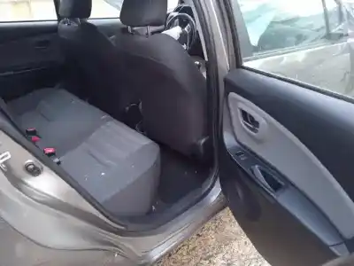 Veicolo di demolizione toyota yaris active dell'anno 2017 alimentato 1nr