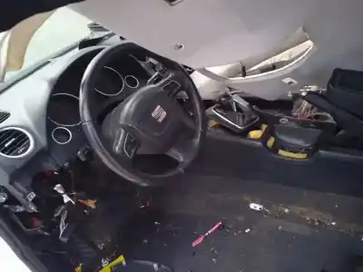 Scrapping Vehicle seat exeo st (3r5) 2.0 tdi of the year 2011 powered caga