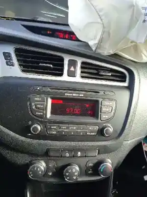 Veículo de Sucata kia pro cee´d (jd) 1.4 crdi 90 do ano 2016 alimentado d4fc