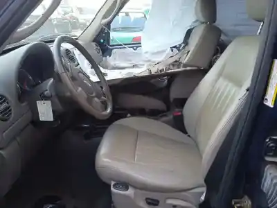 Veículo de Sucata jeep cherokee (kj) 2.8 crd 4x4 do ano 2007 alimentado 53c