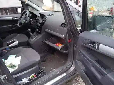Veículo de Sucata opel zafira b cosmo do ano 2010 alimentado z17dtj