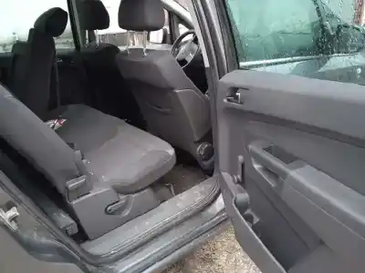 Veículo de Sucata opel zafira b cosmo do ano 2010 alimentado z17dtj
