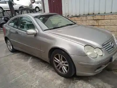 Véhicule à la ferraille MERCEDES-BENZ CLASE C (W203) SPORTCOUPE 1.8 CAT de l'année 2003 alimenté 271946