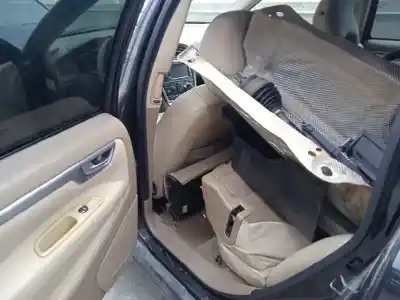 Scrapping Vehicle volvo xc70 2.4 diesel cat of the year 2004 powered d5244t