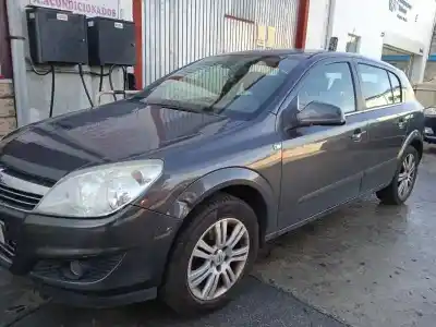 Veicolo di demolizione OPEL ASTRA H BERLINA Sport dell'anno 2009 alimentato Z17DTR