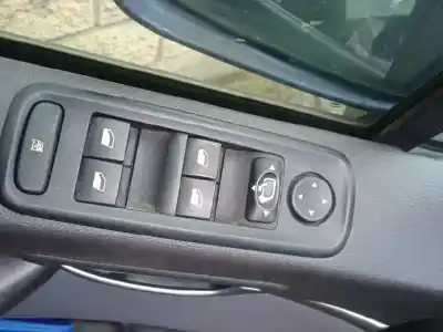 Veículo de Sucata fiat ulysse (179) 2.2 jtd admiral do ano 2006 alimentado 4hw