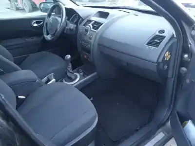 Scrapping Vehicle renault megane ii sedán (lm0/1_) 1.6 of the year 2003 powered k4m760 Scrapping Vehicle renault megane ii sedán (lm0/1_) 1.6 of the year 2003 powered k4m760