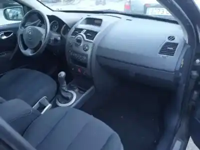 Scrapping Vehicle renault megane ii sedán (lm0/1_) 1.6 of the year 2003 powered k4m760 Scrapping Vehicle renault megane ii sedán (lm0/1_) 1.6 of the year 2003 powered k4m760