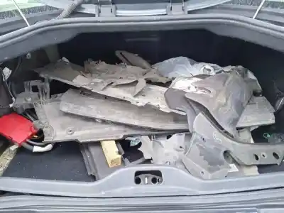 Véhicule à la ferraille citroen c6 exclusive de l'année 2008 alimenté uhz